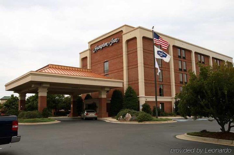 Hampton Inn Raleigh Capital Blvd North Exterior photo